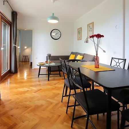 Apartment Moro *